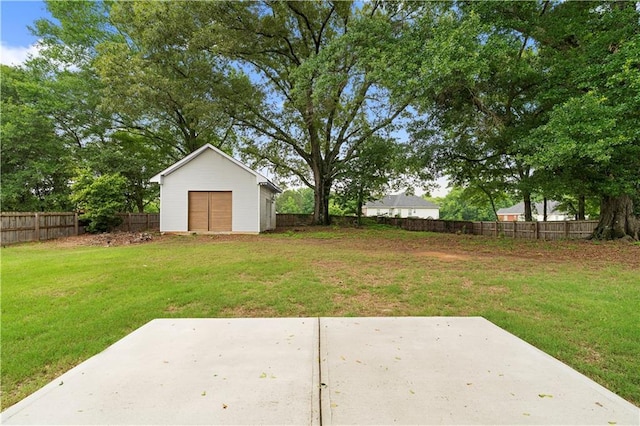2881 Bridle Creek Dr SW, Conyers, GA 30094 - view of yard featuring a patio and an outdoor structure