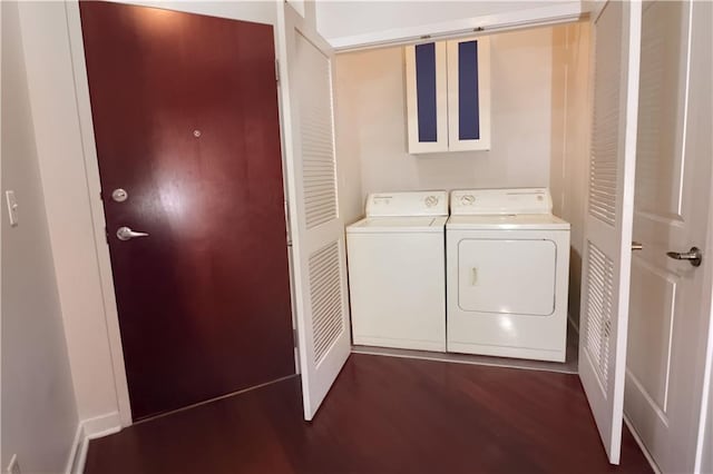 400 W Peachtree St NW Unit 3216, Atlanta, GA 30308 - laundry room with washer and dryer and dark wood finished floors