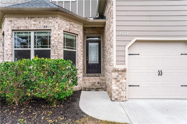 property entrance featuring a garage