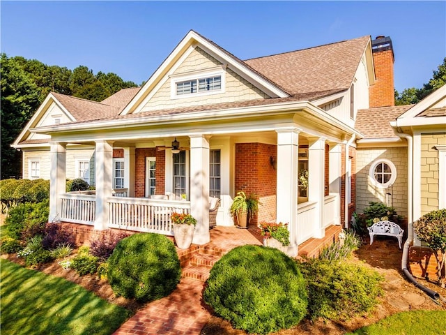 view of front of property featuring a porch