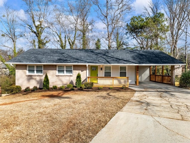 single story home with a carport