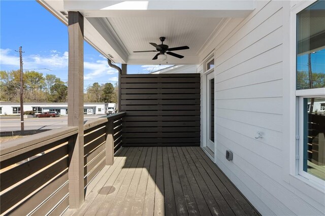 deck with ceiling fan