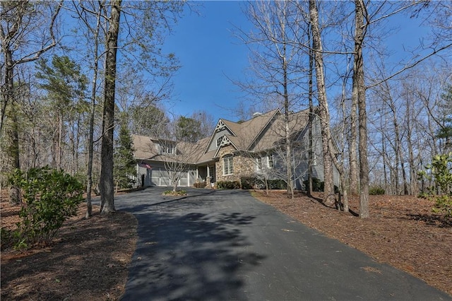 view of front facade with a garage