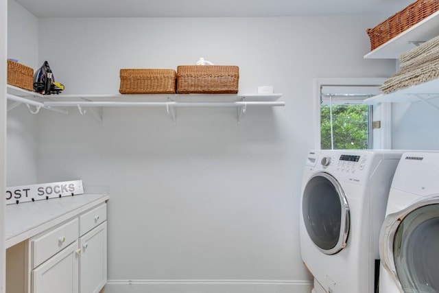 6144 Scott Dr, Flowery Branch, GA 30542 - laundry area featuring independent washer and dryer and baseboards