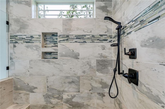 7269 Tyree Rd, Winston, GA 30187 - bathroom featuring tiled shower