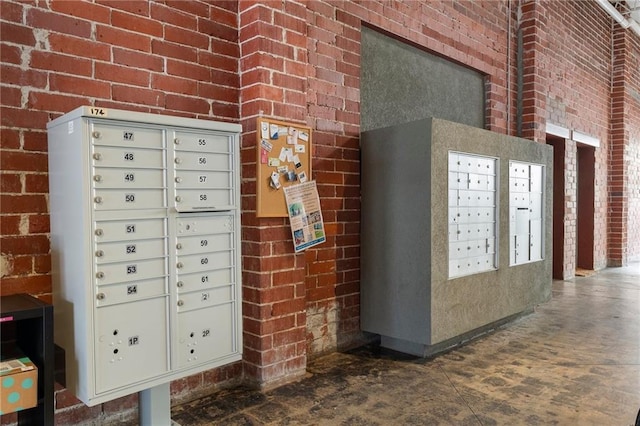 view of property's community featuring a mail area