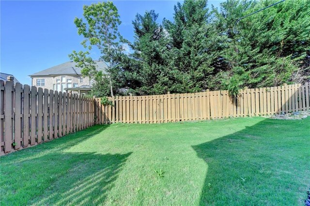 1054 Morgan Garner Dr SW, Lilburn, GA 30047 - view of yard