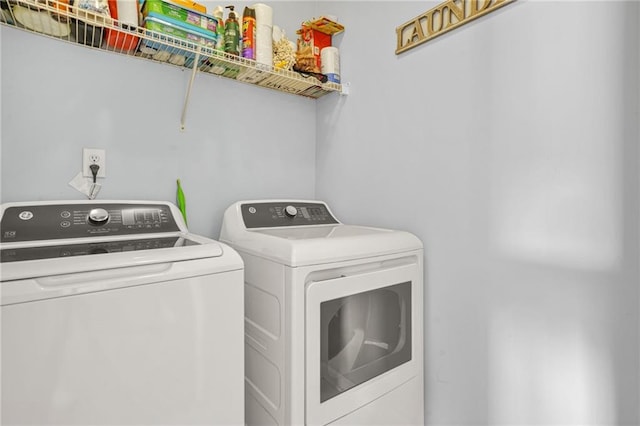 5989 Turfway Park Ct, Sugar Hill, GA 30518 - laundry room with independent washer and dryer