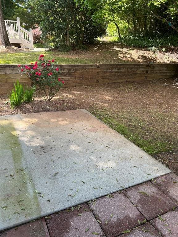 9165 Nesbit Ferry Rd # 9, Alpharetta, GA 30022 - view of yard with a patio