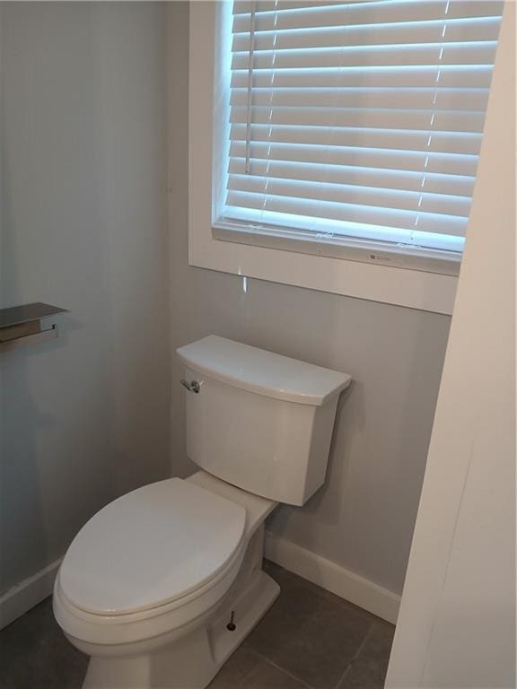 2218 Etowah River Rd, Dawsonville, GA 30534 - bathroom featuring baseboards and tile patterned floors