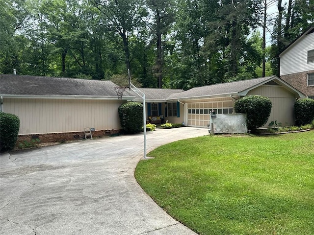 2671 Club Forest Ct SE, Conyers, GA 30013 - ranch-style house with driveway, an attached garage, crawl space, and a front yard