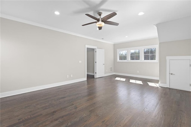 spare room featuring a ceiling fan, baseboards, recessed lighting, dark wood-style flooring, and ornamental molding