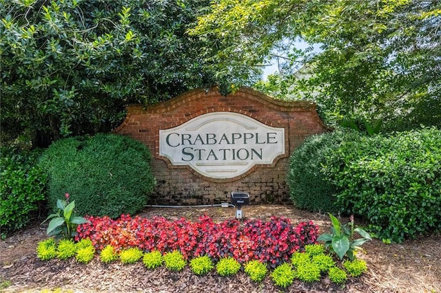 7000 Foxberry Ln, Roswell, GA 30075 - view of community sign