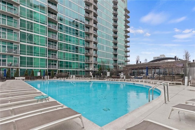 943 Peachtree St NE Unit 1910, Atlanta, GA 30309 - pool featuring a patio and fence