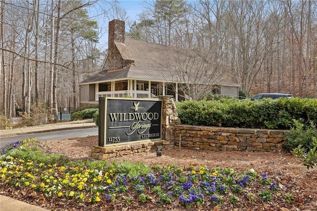 view of community / neighborhood sign