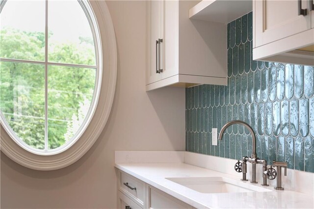 541 Londonberry Rd, Atlanta, GA 30327 - bathroom with vanity and backsplash