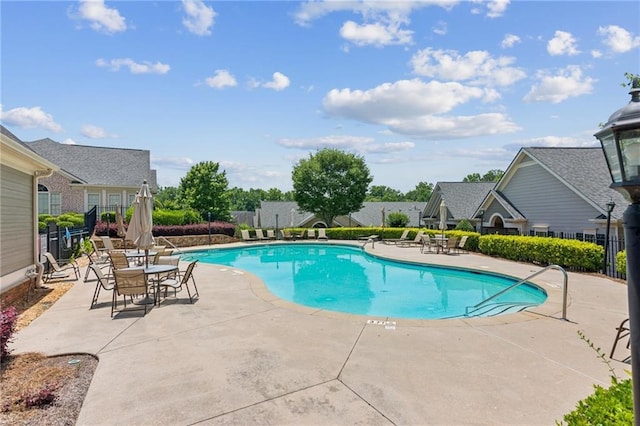 328 Shade Tree Cir, Woodstock, GA 30188 - community pool with a patio
