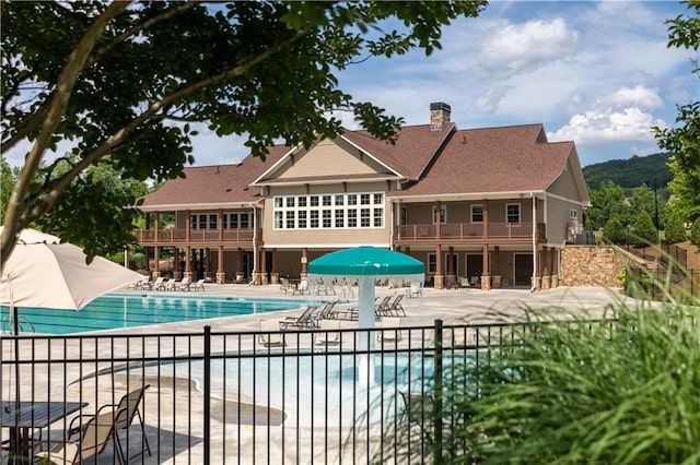 2665 Crowbrook Way, Cumming, GA 30040 - community pool with a patio