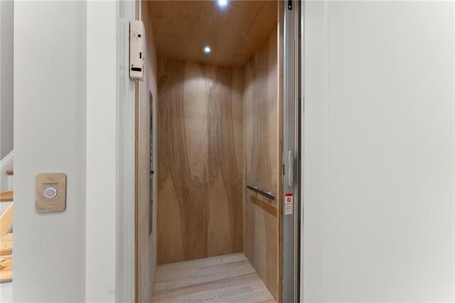 1420 Coretta Bnd, Atlanta, GA 30318 - elevator with recessed lighting