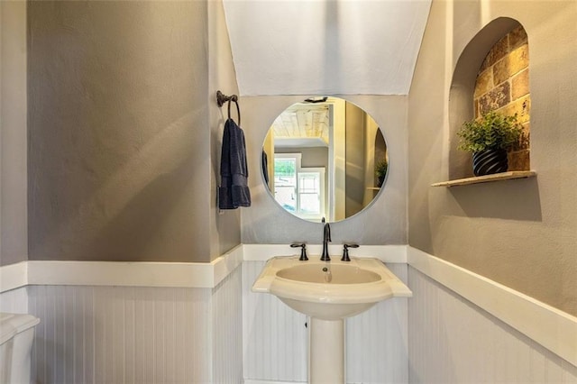 891 Paoli Ave SE, Atlanta, GA 30316 - bathroom with toilet