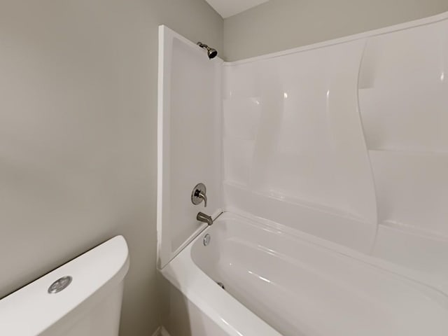 365 Wesley Mill Pl, Villa Rica, GA 30180 - full bathroom featuring toilet and washtub / shower combination