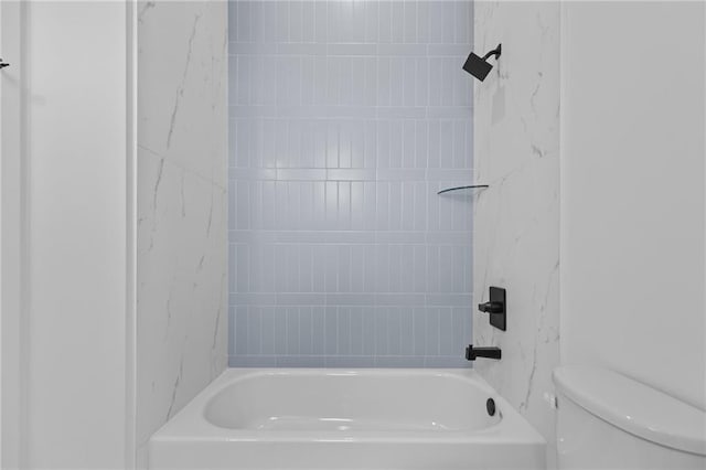 6120 Hutchins Dr, Buford, GA 30518 - full bathroom featuring toilet and bathtub / shower combination
