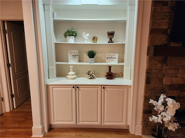 1105 River Laurel Dr, Suwanee, GA 30024 - detailed view of wood finished floors and built in shelves