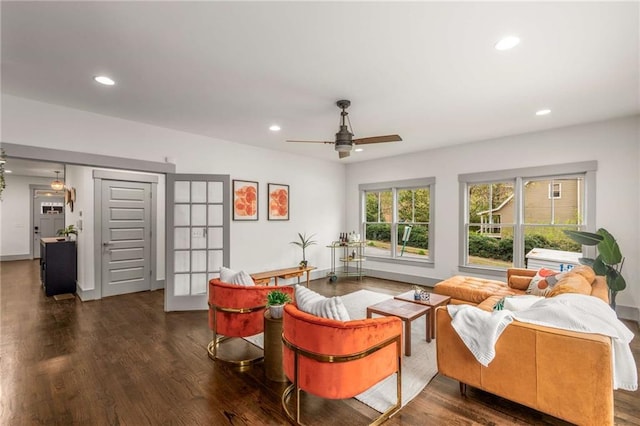 living area featuring ceiling fan, wood finished floors, and recessed lighting
