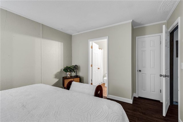 200 Villa Rd Unit 125, Jasper, GA 30143 - bedroom featuring wood finished floors, crown molding, baseboards, a textured ceiling, and connected bathroom