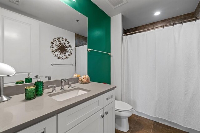 270 17th St NW Unit 2804, Atlanta, GA 30363 - bathroom with a marble finish shower, a freestanding tub, double vanity, and marble finish flooring