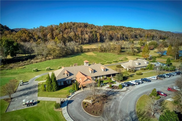 bird's eye view with a view of trees
