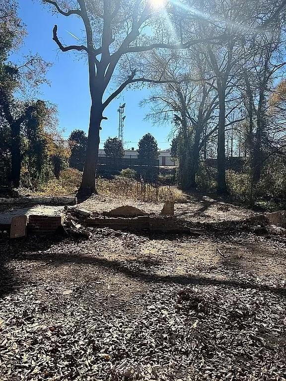 209 Fairview Dr, Fairburn, GA 30213