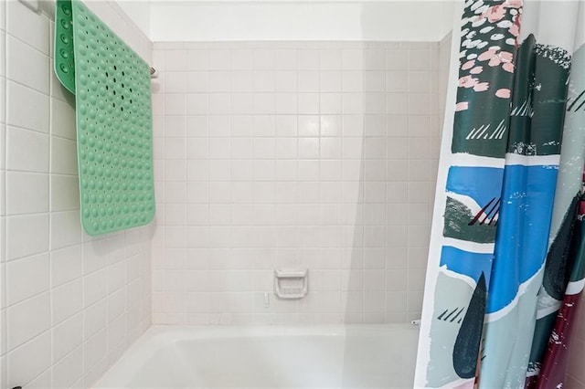 full bathroom featuring shower / tub combo