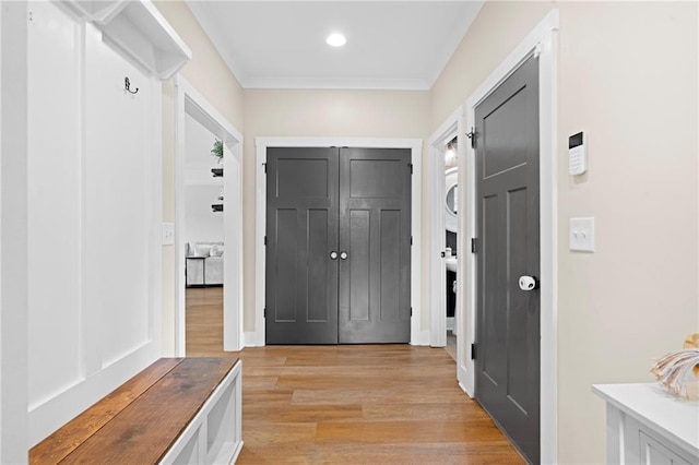 415 Stoneledge Rd, Jasper, GA 30143 - entryway with light wood-style floors and ornamental molding