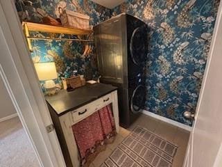 337 Long Shore Way, Newnan, GA 30265 - full bath featuring a shower and wallpapered walls