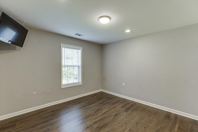 4690 Martins Crossing W Dr, Flowery Branch, GA 30542 - unfurnished room featuring baseboards, dark wood-style floors, and recessed lighting