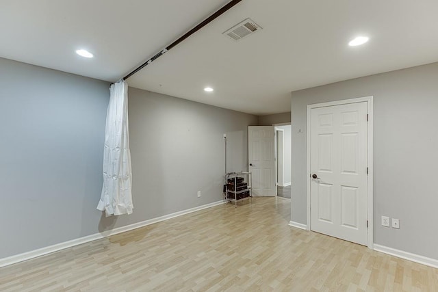 4690 Martins Crossing W Dr, Flowery Branch, GA 30542 - unfurnished room featuring wood finished floors, baseboards, and recessed lighting
