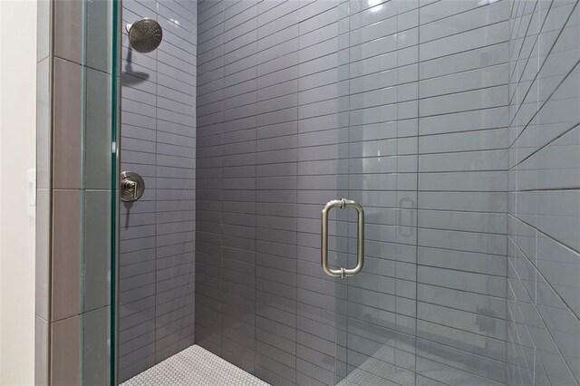 660 Timm Valley Rd NE, Atlanta, GA 30305 - bathroom featuring a stall shower