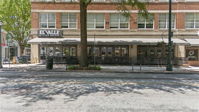 800 Peachtree St NE Unit 1504, Atlanta, GA 30308 - entrance to property with brick siding