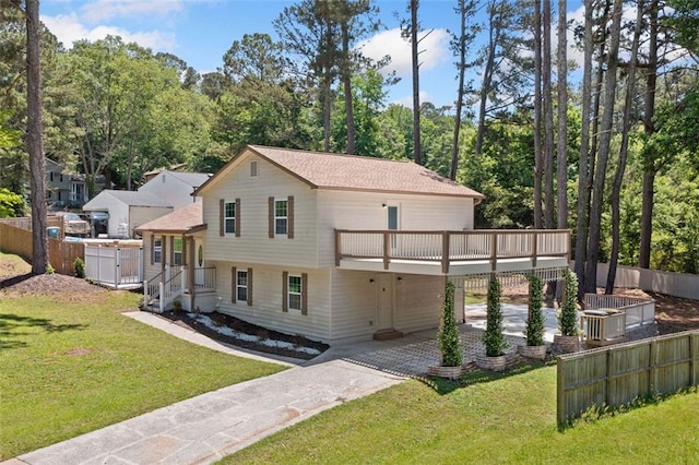 3050 Woodland Dr NW, Kennesaw, GA 30152 - view of front facade featuring driveway