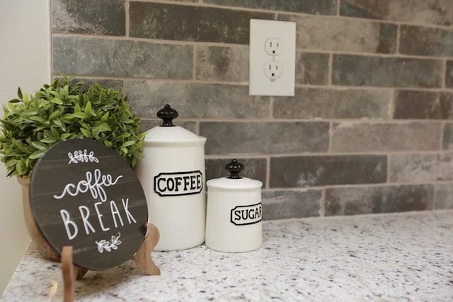 272 Old Sudie Rd, Hiram, GA 30141 - detailed view of tasteful backsplash