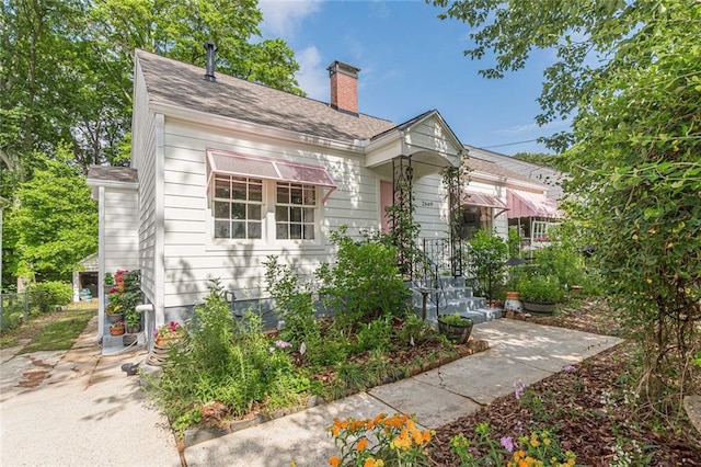 2669 Jefferson Ter, East Point, GA 30344 - bungalow-style home featuring a chimney