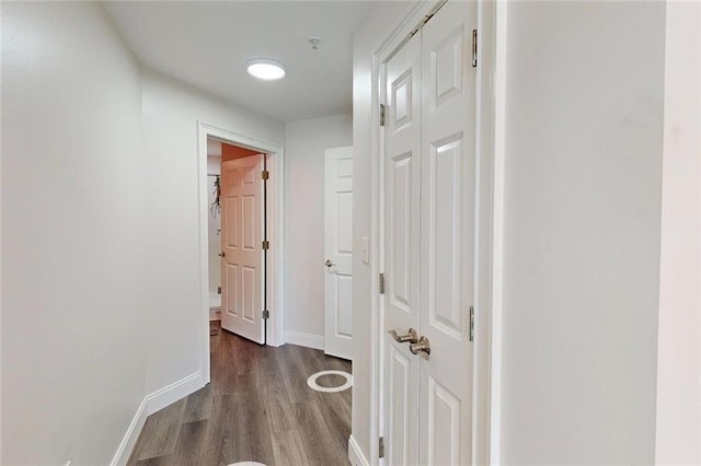 3275 Lenox Rd NE Unit 413, Atlanta, GA 30324 - hall featuring wood finished floors and baseboards