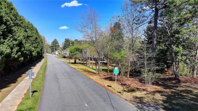 962 Scales Rd, Suwanee, GA 30024