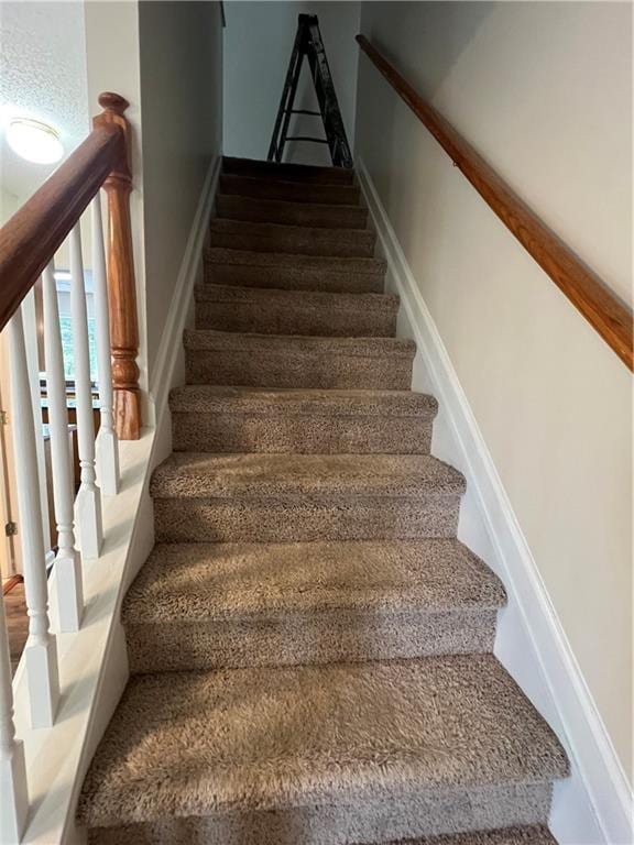 11800 Carriage Park Ln, Johns Creek, GA 30097 - view of staircase