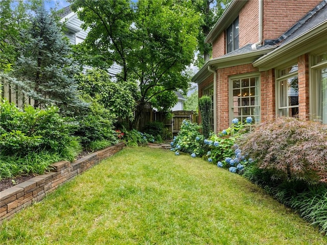 350 Fountain Oaks Ln, Atlanta, GA 30342 - view of yard