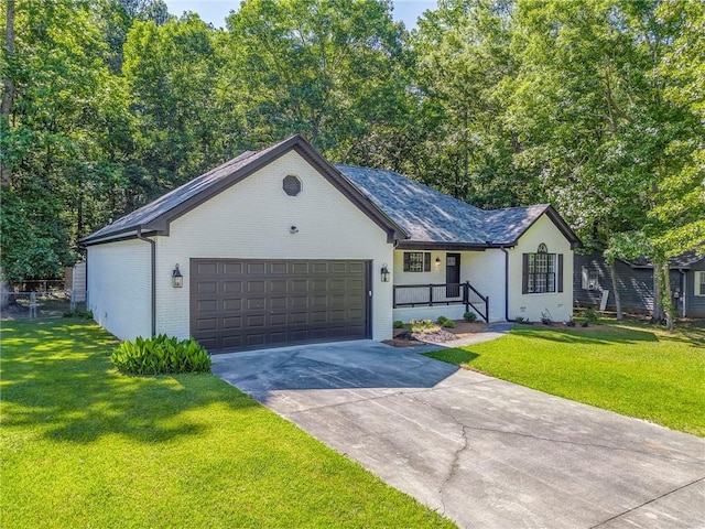14 Brook Valley Ct SW, Rome, GA 30165 - single story home featuring driveway, an attached garage, a front lawn, and a porch