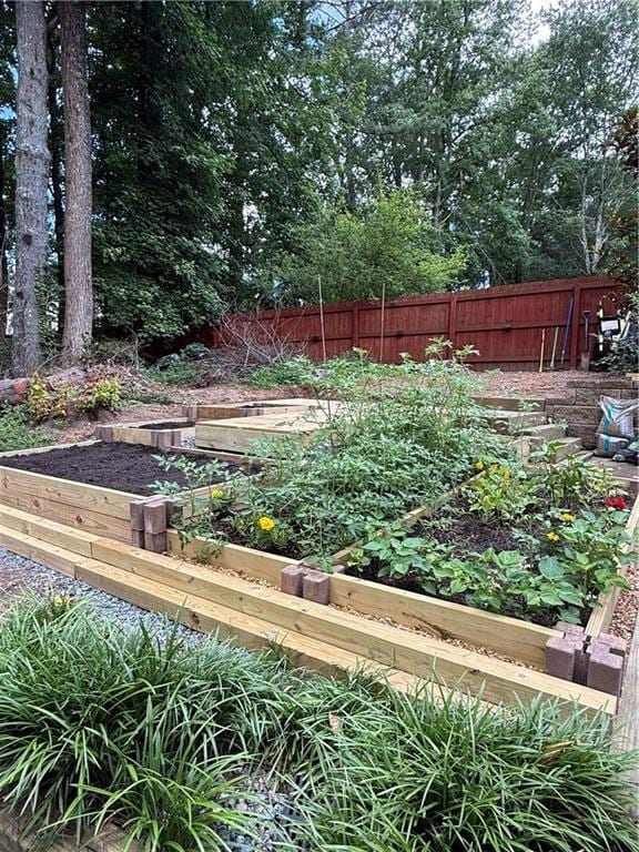 1438 Salem Dr, Alpharetta, GA 30009 - view of yard featuring a garden