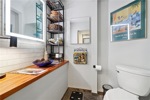 1438 Salem Dr, Alpharetta, GA 30009 - half bathroom with toilet and backsplash
