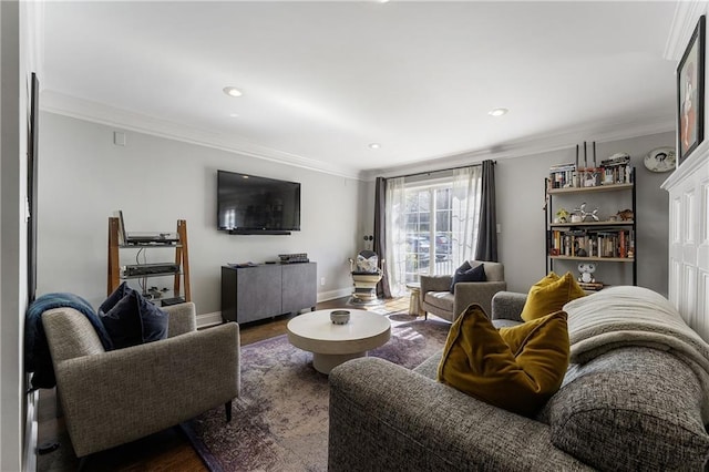 living room featuring ornamental molding, dark wood-type flooring, recessed lighting, and baseboards